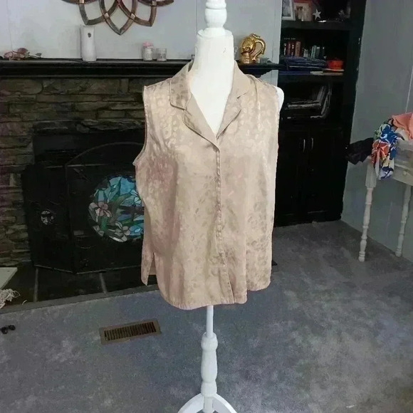 Valerie Stevens 2-piece Pajamas - Picture 2 of 5